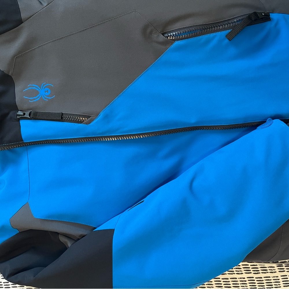 SPYDER WATERPROOF INSULATED SKI JACKET - Picture 4 of 7